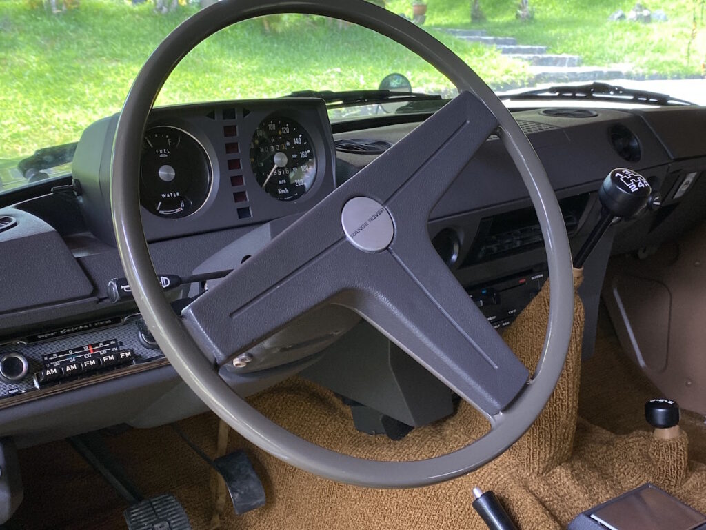 Range Rover Oldtimer 1972 sahara dust Rallye Auto Interior